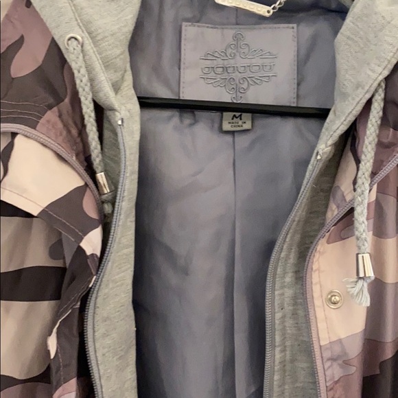 Jacket - Picture 2 of 3